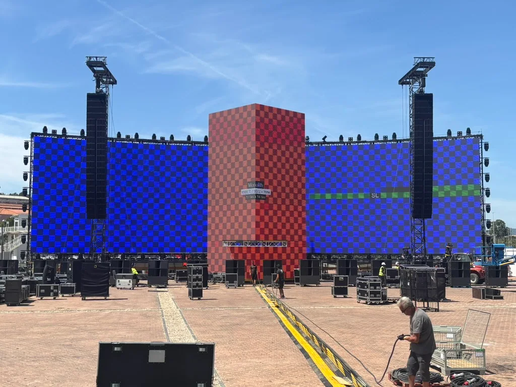 Scène du MONOLITH Tour 2026 à Lisbonne